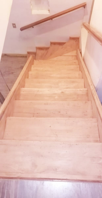 Escalera de madera
